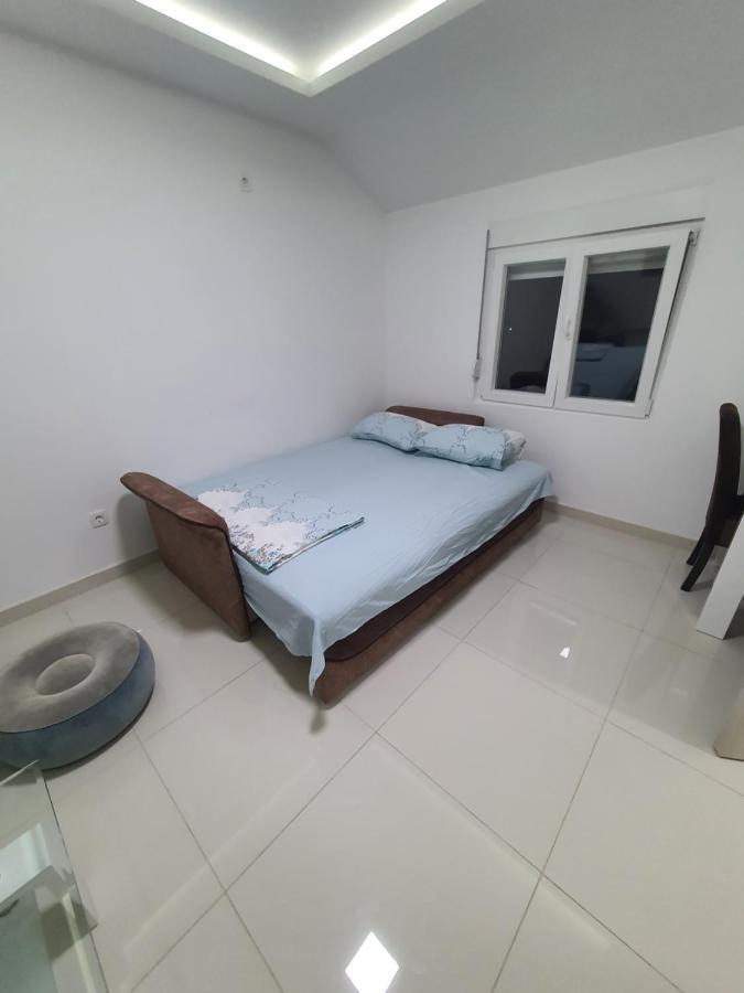 Apartman Tolosi 2 Podgorica Luaran gambar